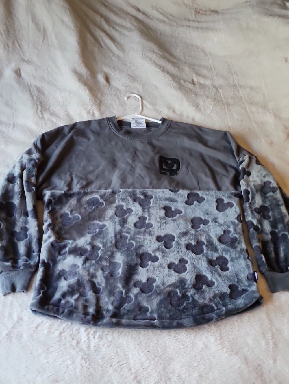 Disney Spirit Jersey Men's Gray Mickey Mouse Fleece Crewneck Pullover Size M - Picture 3 of 8